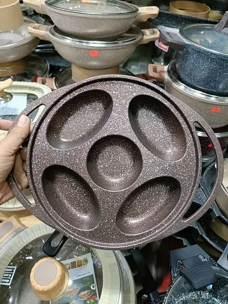 chithoi pitha maker