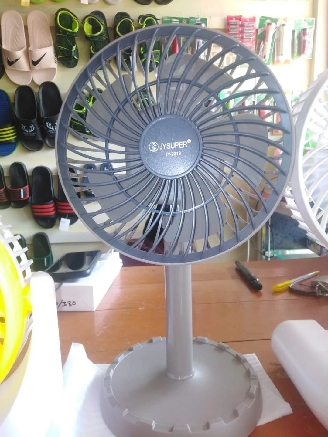 Jysuper 2218 rechargeable fan